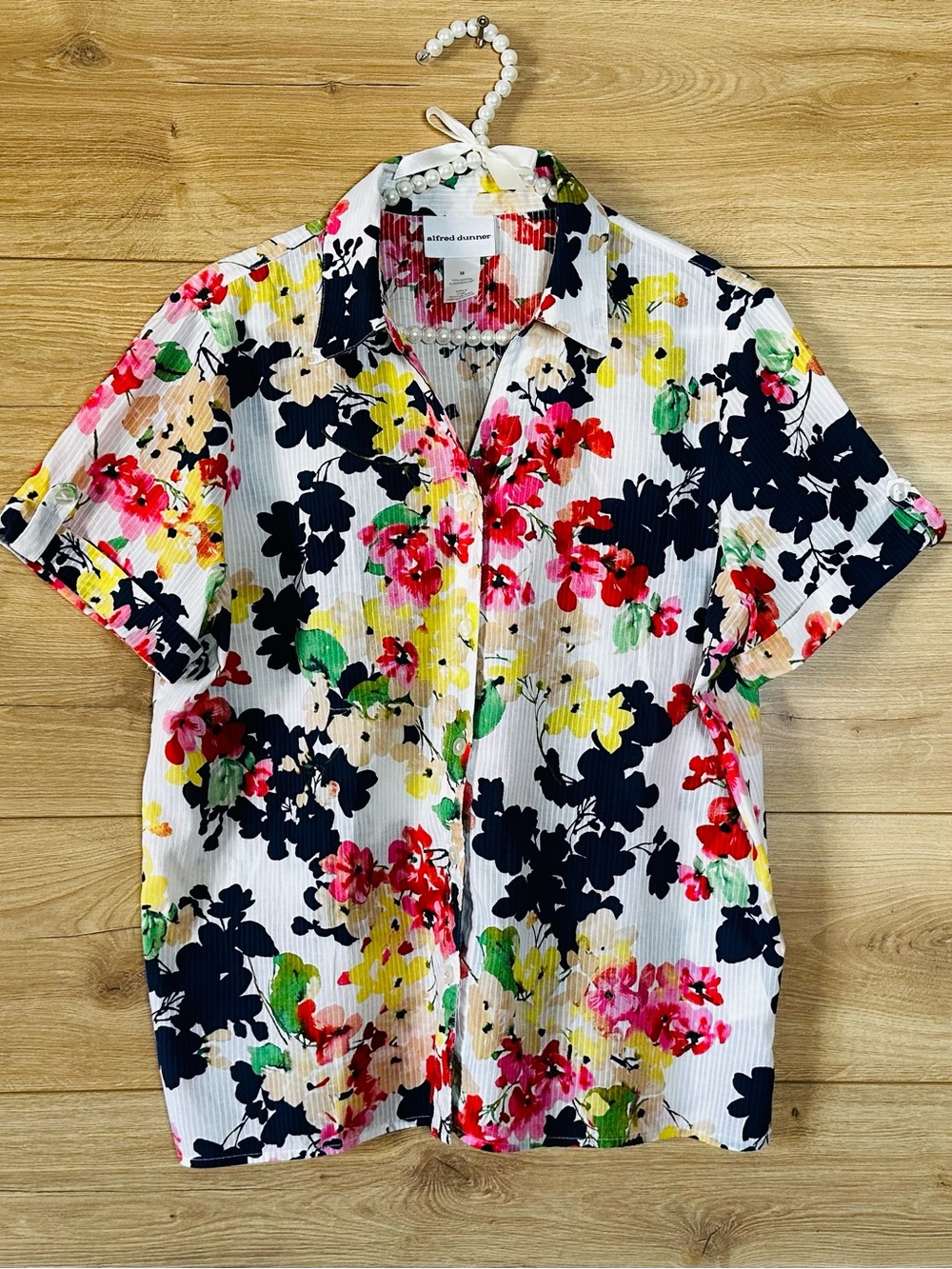 Alfred Dunner White Floral Short-Sleeve Button Shirt